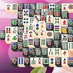 花の背景に配置された複数の麻雀牌の画像。