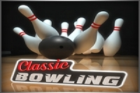 Throw the ball and hit as many pins as you can!