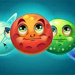 カラフルで表情豊かな顔が描かれた惑星や星のイラスト。