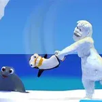 氷の背景の前でペンギンを持ち上げる雪男とアザラシ。